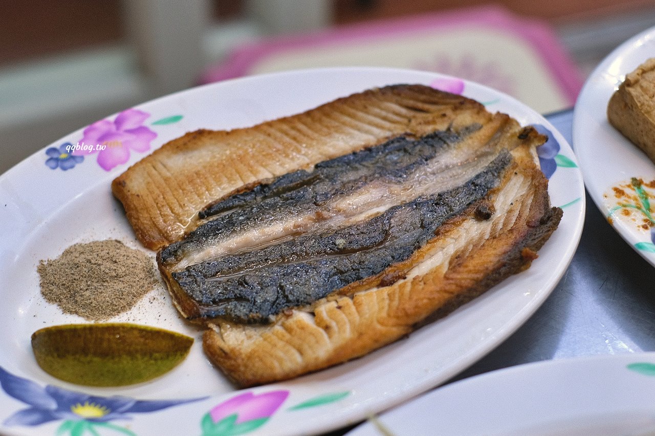 桃園中壢︱高雄海產粥．中壢夜市旁全天候營業小吃，營業到凌晨真的好適合夜貓子 @QQ的懶骨頭