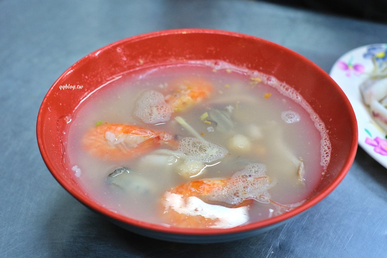 桃園中壢︱高雄海產粥．中壢夜市旁全天候營業小吃，營業到凌晨真的好適合夜貓子 @QQ的懶骨頭