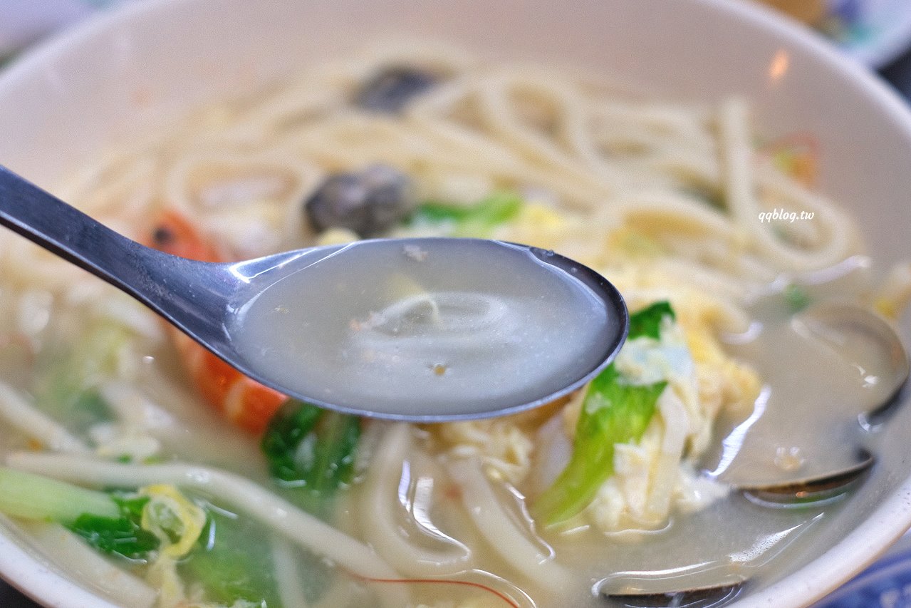 桃園中壢︱高雄海產粥．中壢夜市旁全天候營業小吃，營業到凌晨真的好適合夜貓子 @QQ的懶骨頭