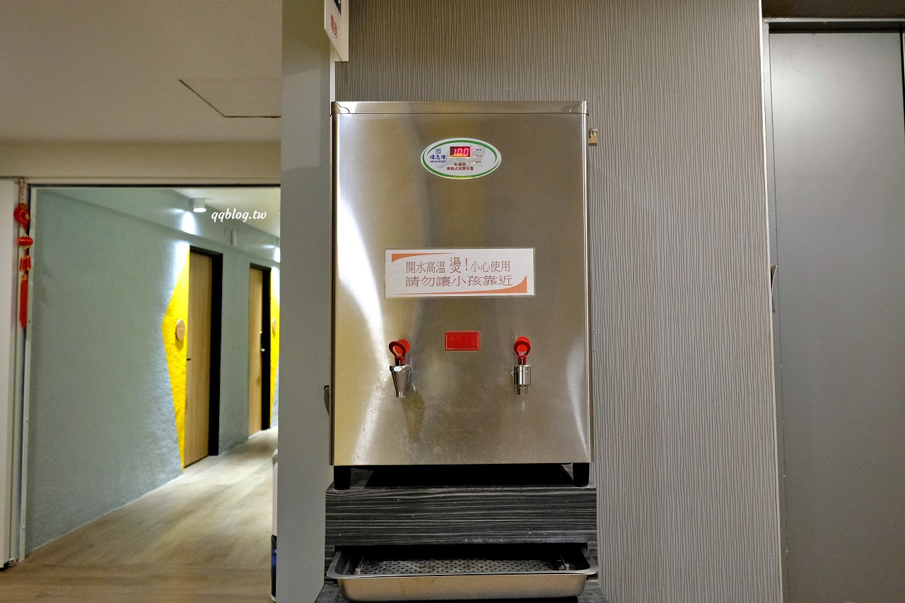 宜蘭礁溪住宿︱礁溪帝王行旅．地理位置極佳的平價住宿，距離火車站步行只要3分鐘，寵物友善旅店推薦 @QQ的懶骨頭