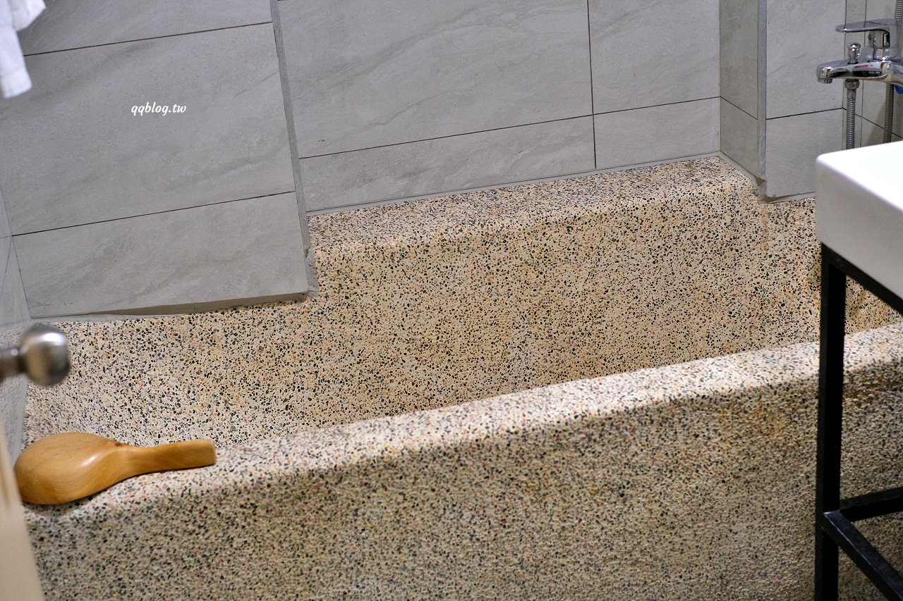 宜蘭礁溪住宿︱礁溪帝王行旅．地理位置極佳的平價住宿，距離火車站步行只要3分鐘，寵物友善旅店推薦 @QQ的懶骨頭