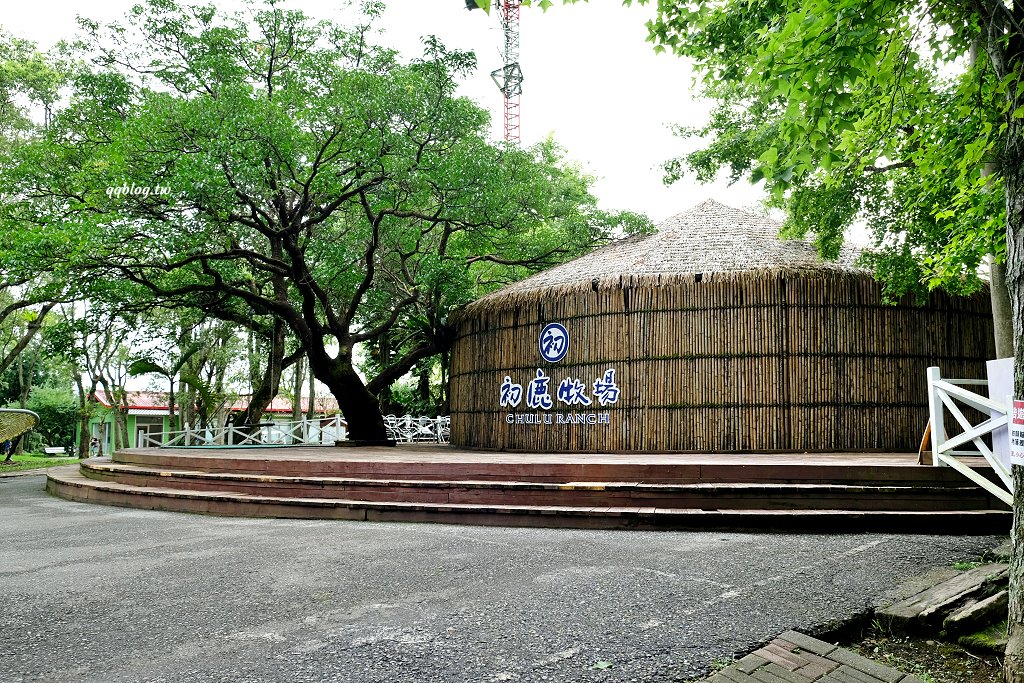 台東卑南︱初鹿牧場．近距離接觸可愛動物來一場餵食趣，香濃霜淇淋更是不可錯過 @QQ的懶骨頭