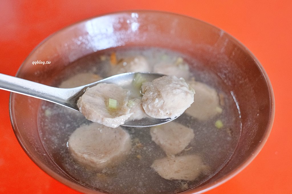 台東關山︱關山臭豆腐．市場裡營業超過40年的超人氣臭豆腐，外酥內軟口感好 @QQ的懶骨頭