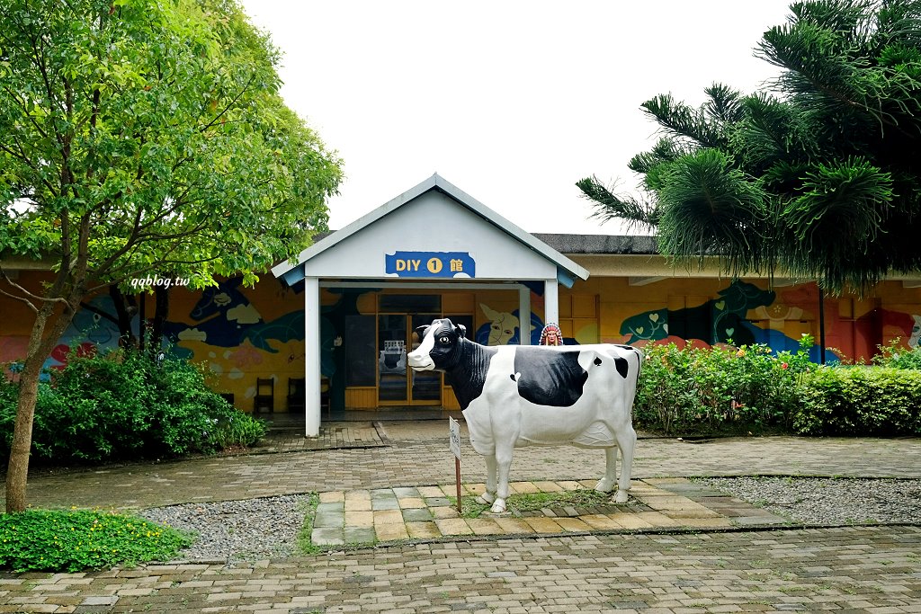 台東卑南︱初鹿牧場．近距離接觸可愛動物來一場餵食趣，香濃霜淇淋更是不可錯過 @QQ的懶骨頭