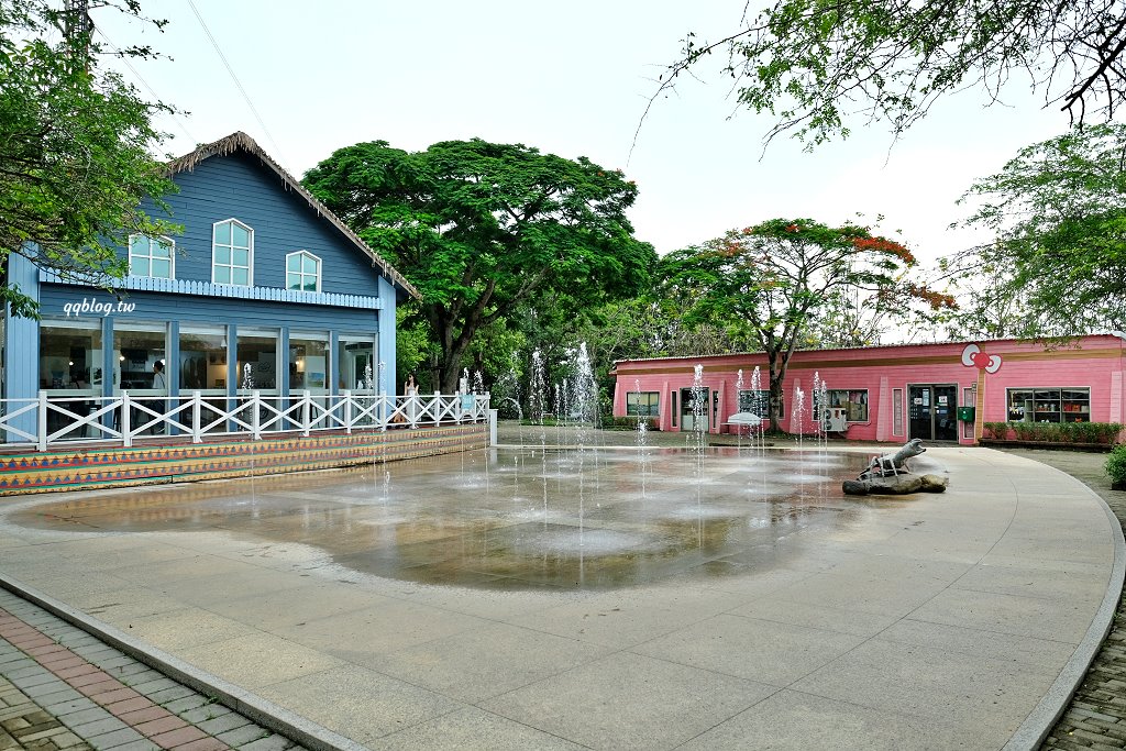 台東卑南︱初鹿牧場．近距離接觸可愛動物來一場餵食趣，香濃霜淇淋更是不可錯過 @QQ的懶骨頭