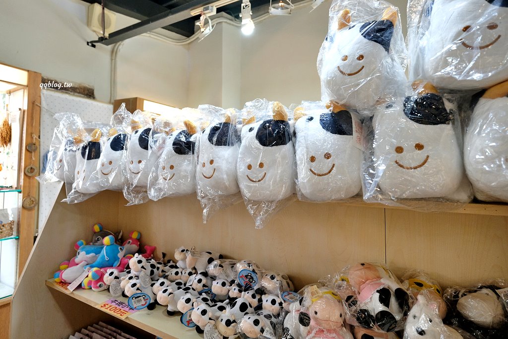 台東卑南︱初鹿牧場．近距離接觸可愛動物來一場餵食趣，香濃霜淇淋更是不可錯過 @QQ的懶骨頭