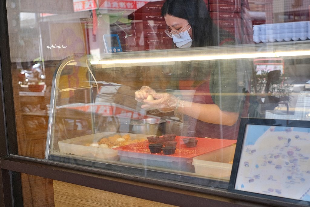 台中豐原︱御之屋麻糬．傳承到第二代的軟Q麻糬，有甜有鹹個個都是好滋味，花生小麻糬限量供應，晚來買不到 @QQ的懶骨頭