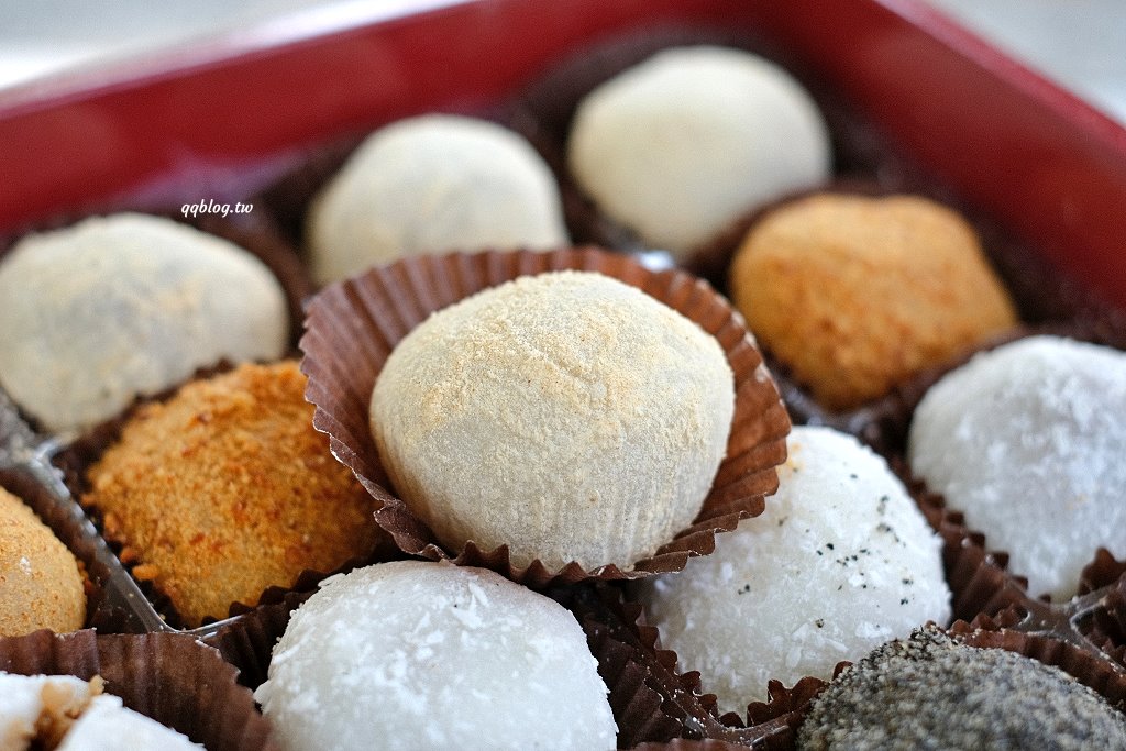 台中豐原︱御之屋麻糬．傳承到第二代的軟Q麻糬，有甜有鹹個個都是好滋味，花生小麻糬限量供應，晚來買不到 @QQ的懶骨頭