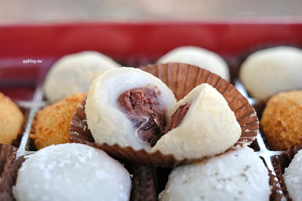 台中豐原︱御之屋麻糬．傳承到第二代的軟Q麻糬，有甜有鹹個個都是好滋味，花生小麻糬限量供應，晚來買不到 @QQ的懶骨頭