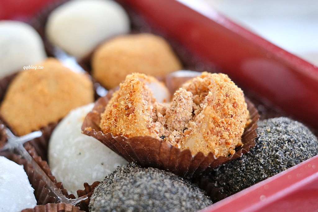 台中豐原︱御之屋麻糬．傳承到第二代的軟Q麻糬，有甜有鹹個個都是好滋味，花生小麻糬限量供應，晚來買不到 @QQ的懶骨頭