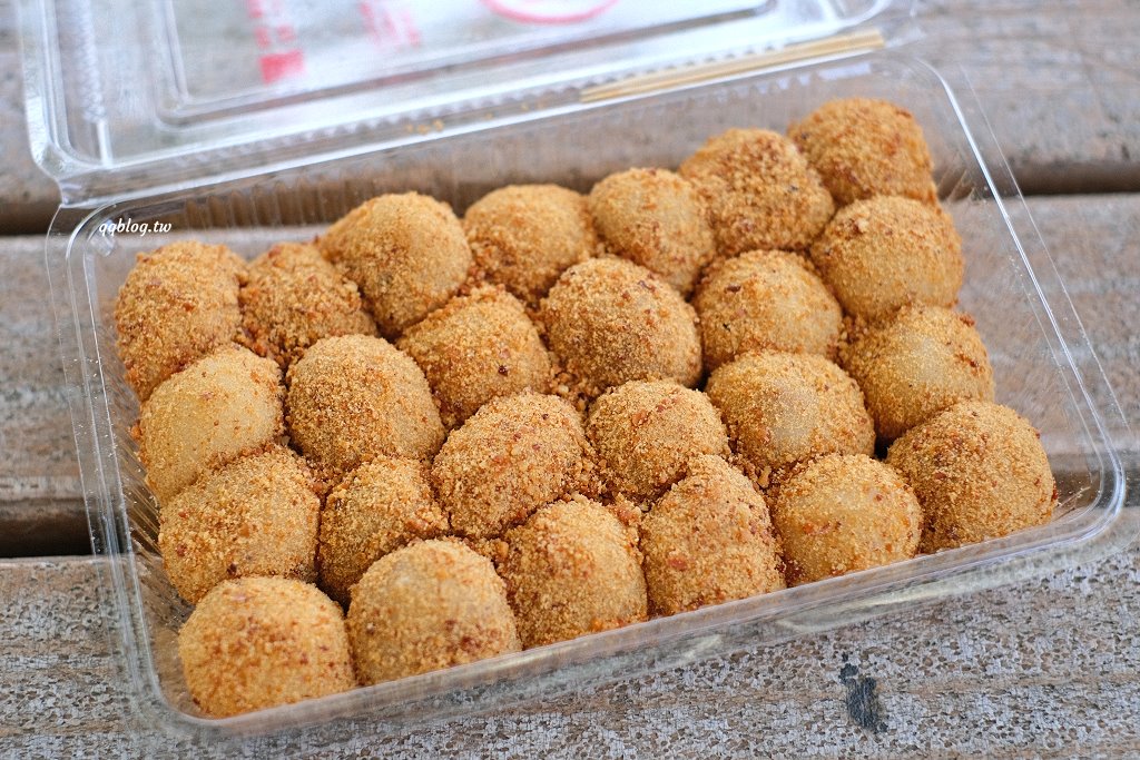 台中豐原︱御之屋麻糬．傳承到第二代的軟Q麻糬，有甜有鹹個個都是好滋味，花生小麻糬限量供應，晚來買不到 @QQ的懶骨頭
