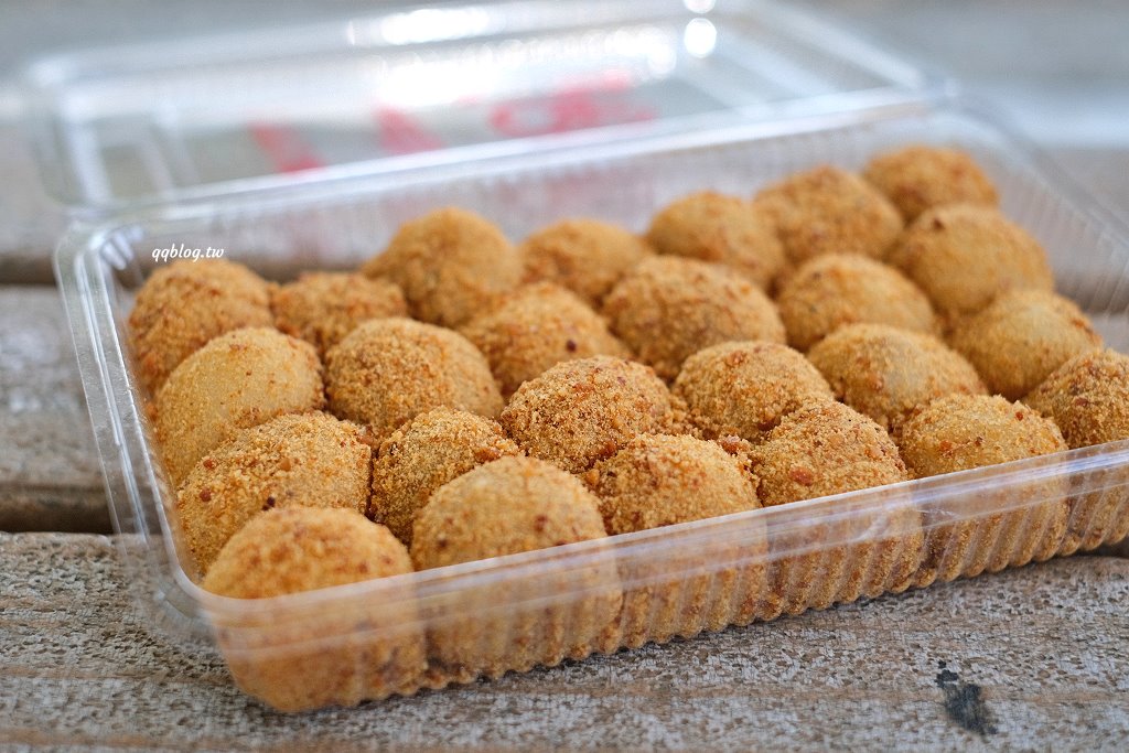 台中豐原︱御之屋麻糬．傳承到第二代的軟Q麻糬，有甜有鹹個個都是好滋味，花生小麻糬限量供應，晚來買不到 @QQ的懶骨頭