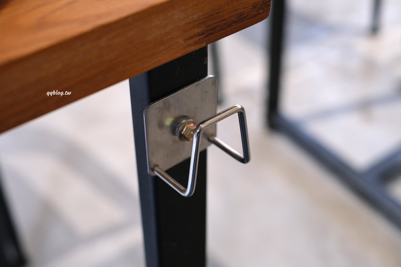 台中東勢︱寮下啜COFFEEZU．山城裡的明亮建築咖啡館，環境舒適，甜點、麵包、咖啡都很不錯 @QQ的懶骨頭