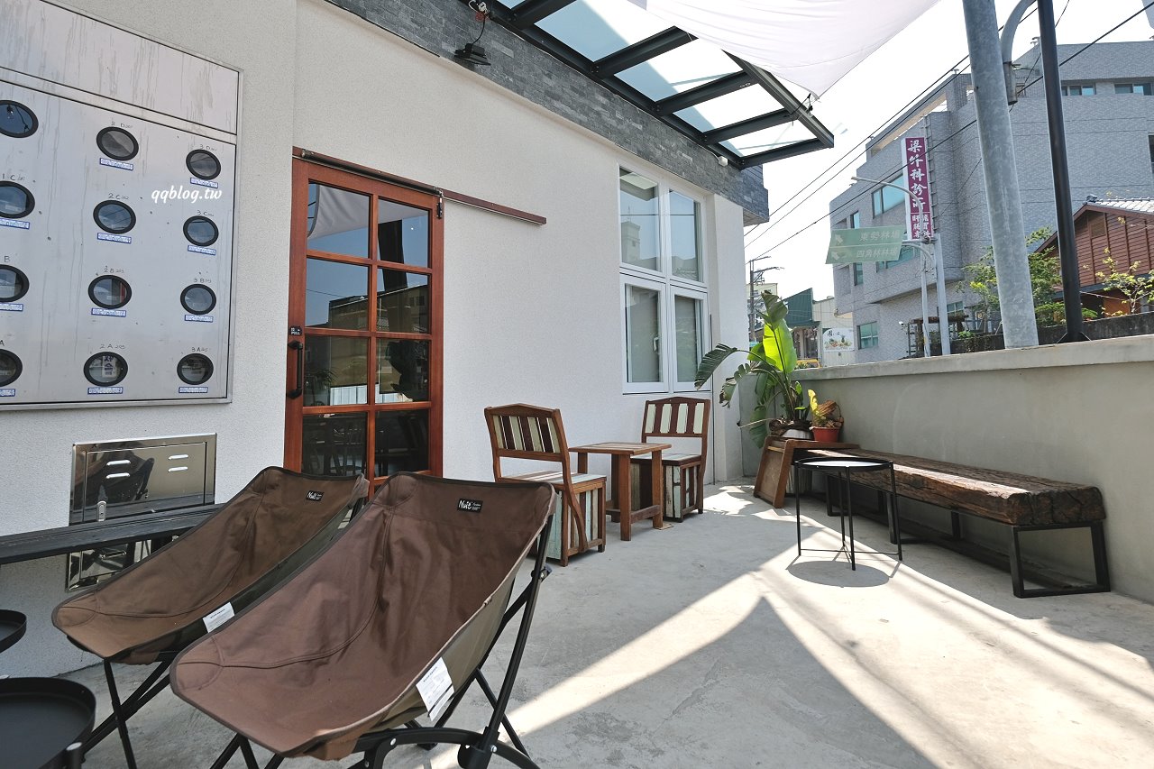 台中東勢︱寮下啜COFFEEZU．山城裡的明亮建築咖啡館，環境舒適，甜點、麵包、咖啡都很不錯 @QQ的懶骨頭