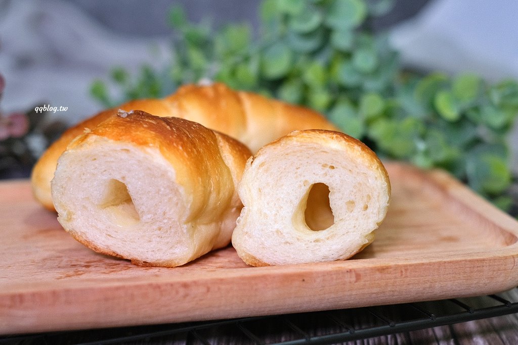 台中西區︱蜜柑法式甜點麵包．鹽可頌選擇性多，隨便一買都是一大袋 @QQ的懶骨頭