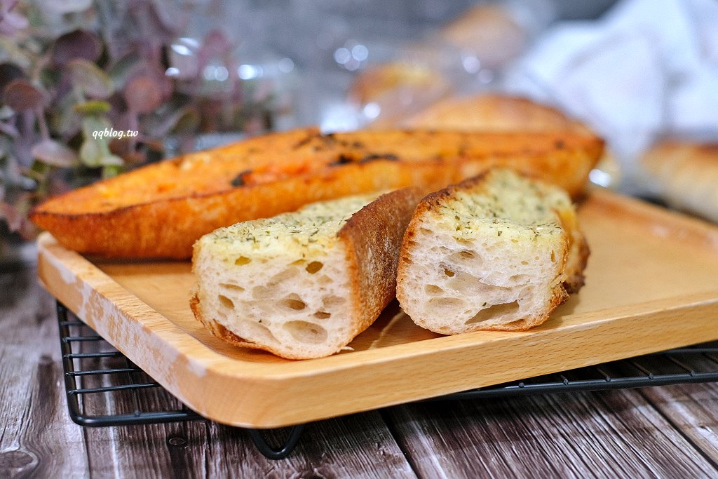 台中西區︱蜜柑法式甜點麵包．鹽可頌選擇性多，隨便一買都是一大袋 @QQ的懶骨頭