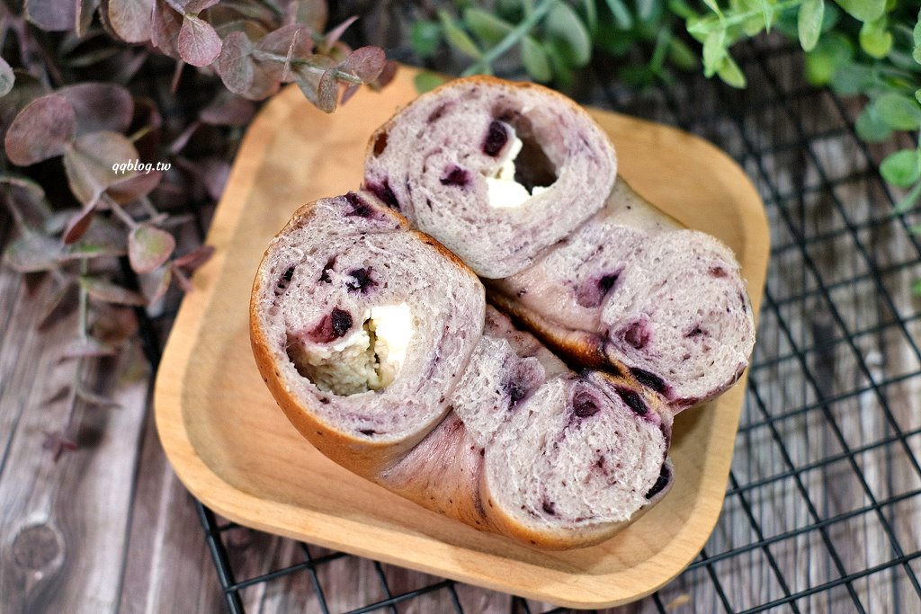 台中西區︱蜜柑法式甜點麵包．鹽可頌選擇性多，隨便一買都是一大袋 @QQ的懶骨頭