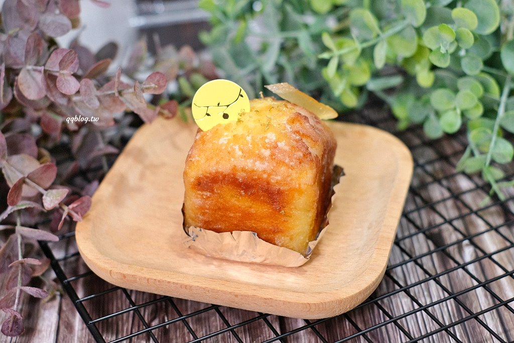 台中西區︱蜜柑法式甜點麵包．鹽可頌選擇性多，隨便一買都是一大袋 @QQ的懶骨頭