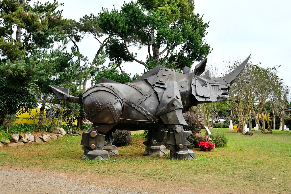 苗栗卓蘭︱寨酌然野奢庄園．苗栗五星級奢華露營區，Villa住宿享一泊二食，懶人露營超chill @QQ的懶骨頭