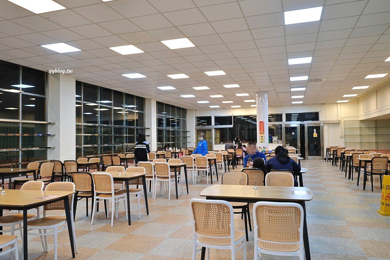 宜蘭礁溪︱花蓮玉里橋頭臭豆腐 礁溪分店．宜蘭也有花蓮玉里橋頭臭豆腐了，吃過後一整個想念花蓮店 @QQ的懶骨頭