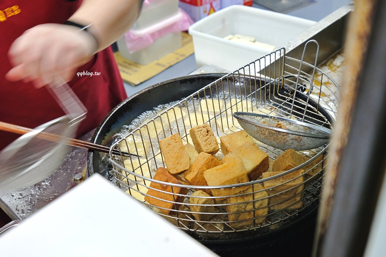 宜蘭礁溪︱花蓮玉里橋頭臭豆腐 礁溪分店．宜蘭也有花蓮玉里橋頭臭豆腐了，吃過後一整個想念花蓮店 @QQ的懶骨頭