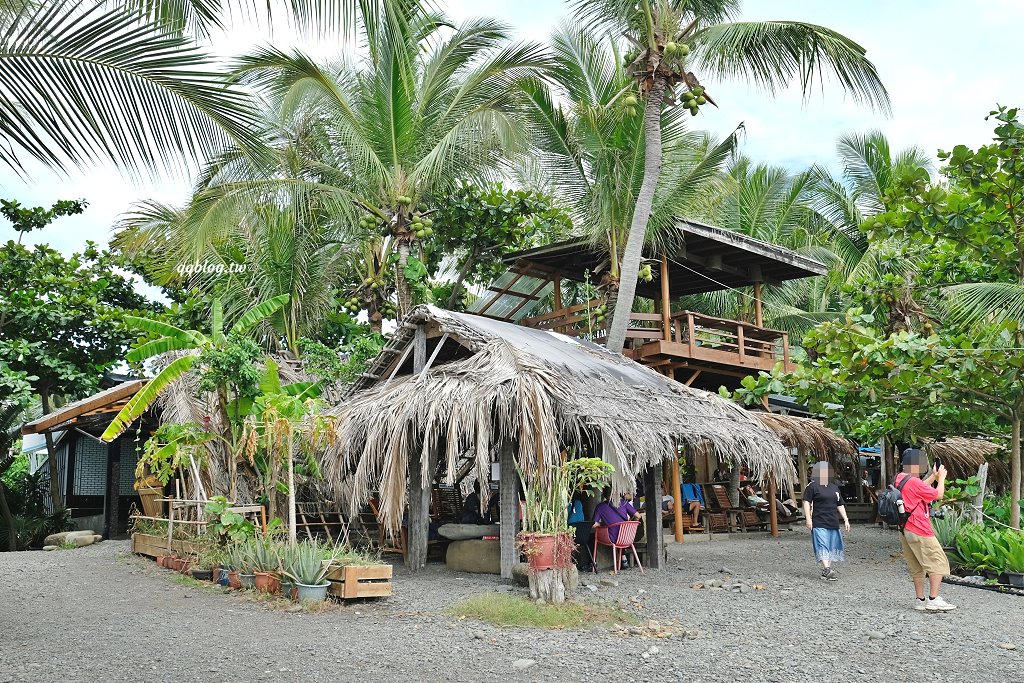 屏東潮州︱別有洞天咖啡館(品味軒休息站)，屏鵝公路上絕美海景咖啡館，天空之鏡、天堂階梯、網美鞦韆都好好拍 @QQ的懶骨頭