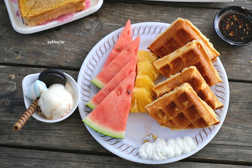 屏東潮州︱別有洞天咖啡館(品味軒休息站)，屏鵝公路上絕美海景咖啡館，天空之鏡、天堂階梯、網美鞦韆都好好拍 @QQ的懶骨頭