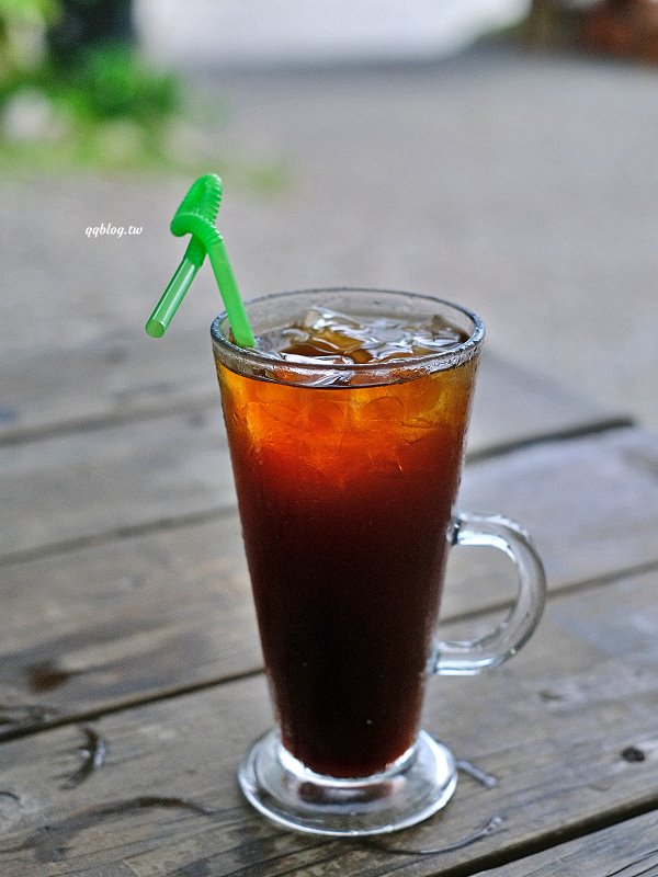 屏東潮州︱別有洞天咖啡館(品味軒休息站)，屏鵝公路上絕美海景咖啡館，天空之鏡、天堂階梯、網美鞦韆都好好拍 @QQ的懶骨頭