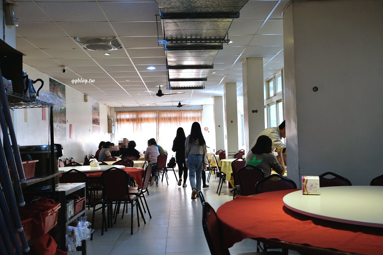 宜蘭蘇澳︱味珍活海鮮．點餐就送生魚片，白飯無限量供應 @QQ的懶骨頭