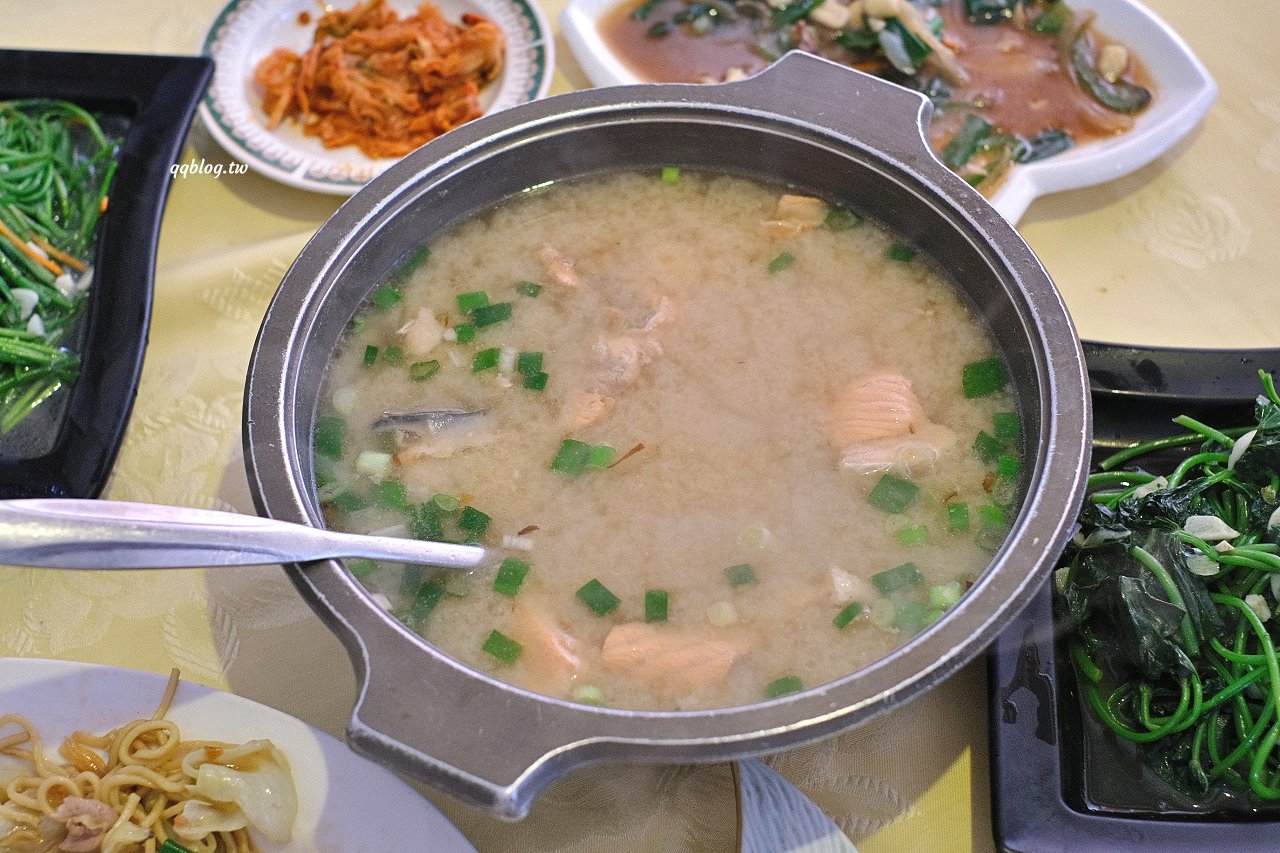 宜蘭蘇澳︱味珍活海鮮．點餐就送生魚片，白飯無限量供應 @QQ的懶骨頭