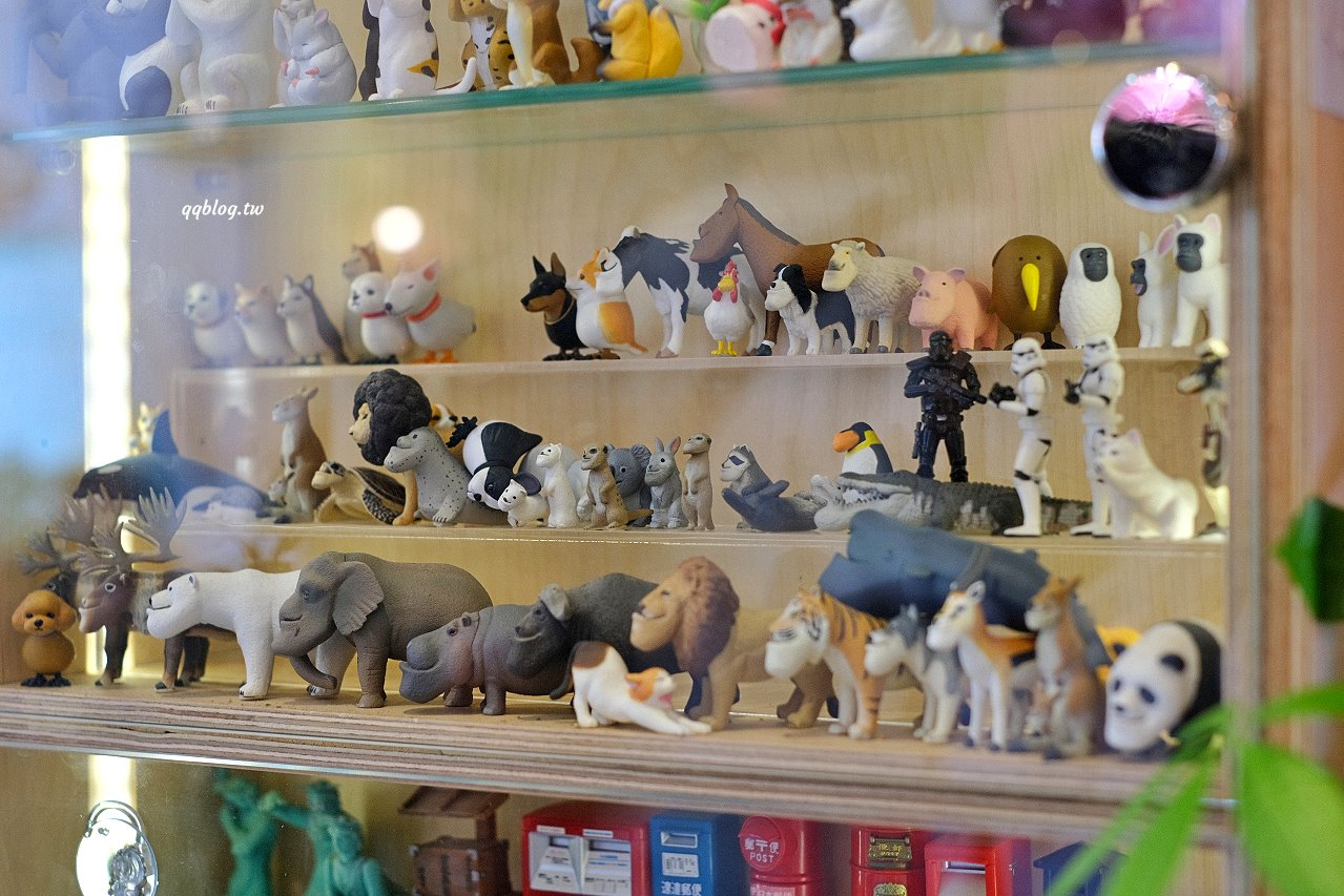 台中豐原︱嚴雪 雪花冰專賣店．爆濃榴槤雪花冰季節限定，錯過再等一年，敢吃榴槤的快來試試 @QQ的懶骨頭