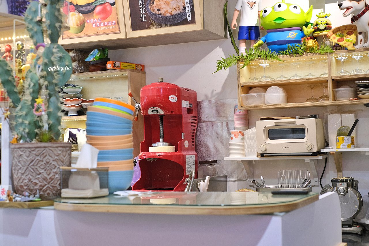 台中豐原︱嚴雪 雪花冰專賣店．爆濃榴槤雪花冰季節限定，錯過再等一年，敢吃榴槤的快來試試 @QQ的懶骨頭