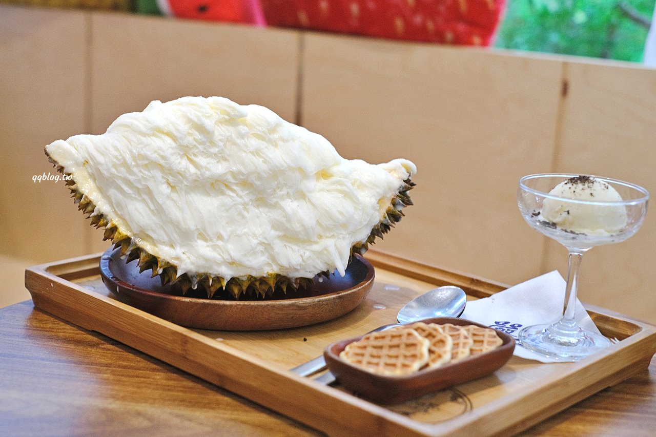 台中豐原︱嚴雪 雪花冰專賣店．爆濃榴槤雪花冰季節限定，錯過再等一年，敢吃榴槤的快來試試 @QQ的懶骨頭