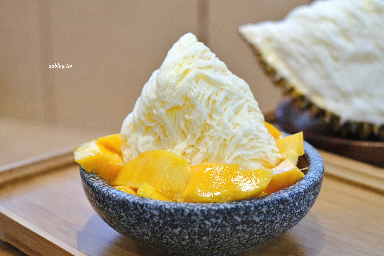 台中豐原︱嚴雪 雪花冰專賣店．爆濃榴槤雪花冰季節限定，錯過再等一年，敢吃榴槤的快來試試 @QQ的懶骨頭