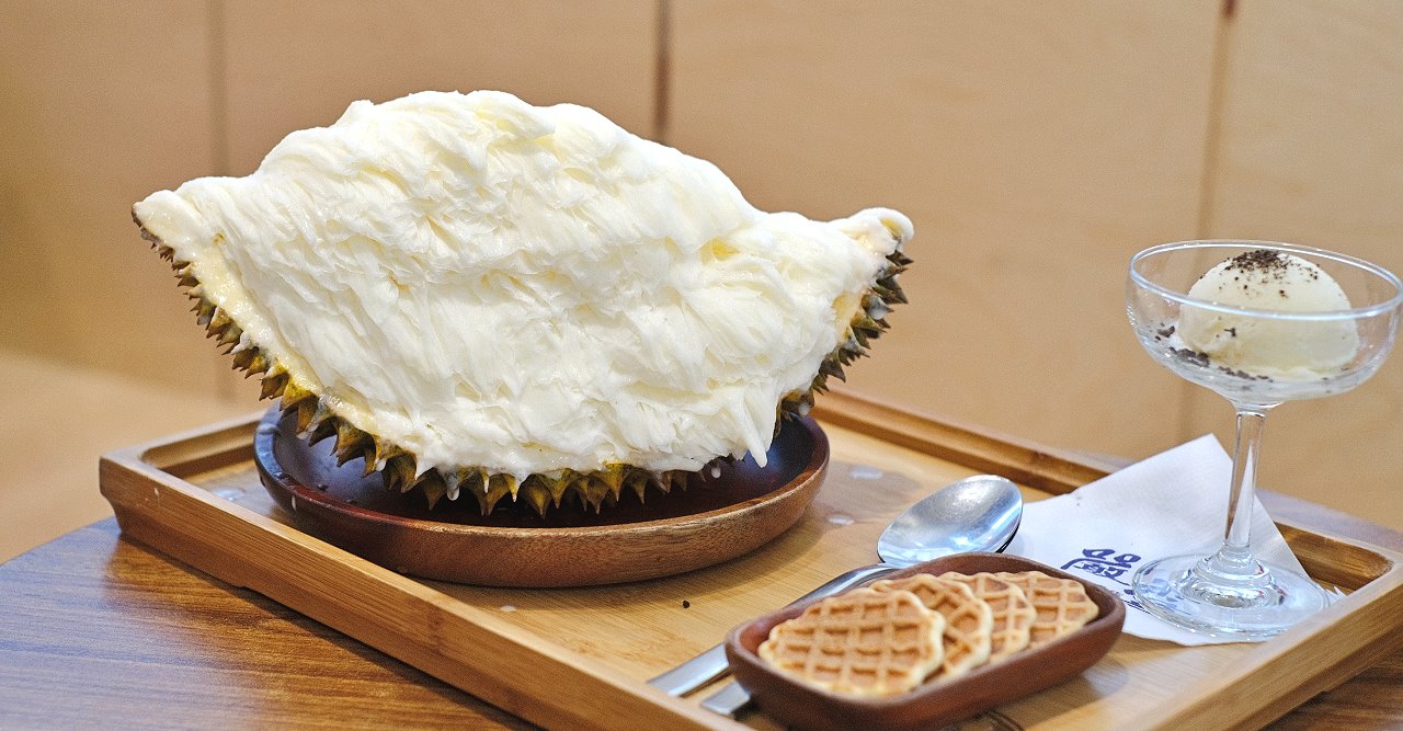 台中豐原︱嚴雪 雪花冰專賣店．爆濃榴槤雪花冰季節限定，錯過再等一年，敢吃榴槤的快來試試 @QQ的懶骨頭