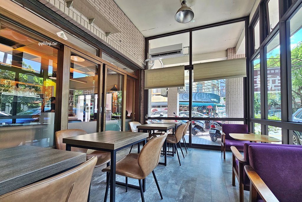 台中豐原︱咖啡葉店．酸咖啡專賣店，老闆人稱咖啡界葉教授，有著好喝的咖啡和乳酪蛋糕，溫馨小巧有溫度 @QQ的懶骨頭
