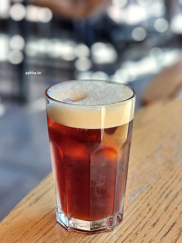 台中豐原︱咖啡葉店．酸咖啡專賣店，老闆人稱咖啡界葉教授，有著好喝的咖啡和乳酪蛋糕，溫馨小巧有溫度 @QQ的懶骨頭