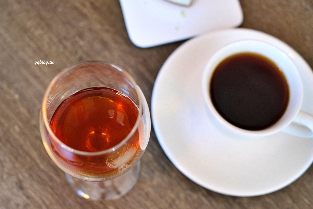 台中豐原︱咖啡葉店．酸咖啡專賣店，老闆人稱咖啡界葉教授，有著好喝的咖啡和乳酪蛋糕，溫馨小巧有溫度 @QQ的懶骨頭