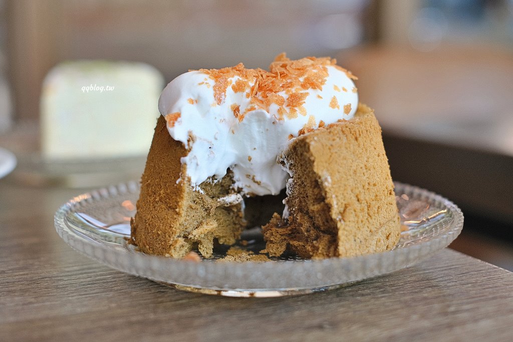 台中豐原︱咖啡葉店．酸咖啡專賣店，老闆人稱咖啡界葉教授，有著好喝的咖啡和乳酪蛋糕，溫馨小巧有溫度 @QQ的懶骨頭