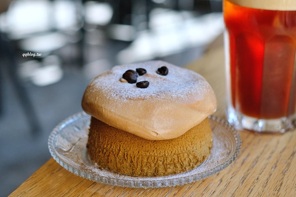 台中豐原︱咖啡葉店．酸咖啡專賣店，老闆人稱咖啡界葉教授，有著好喝的咖啡和乳酪蛋糕，溫馨小巧有溫度 @QQ的懶骨頭