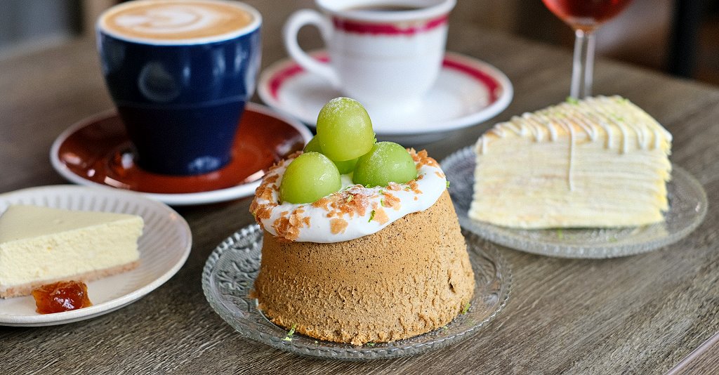 台中豐原︱咖啡葉店．酸咖啡專賣店，老闆人稱咖啡界葉教授，有著好喝的咖啡和乳酪蛋糕，溫馨小巧有溫度 @QQ的懶骨頭