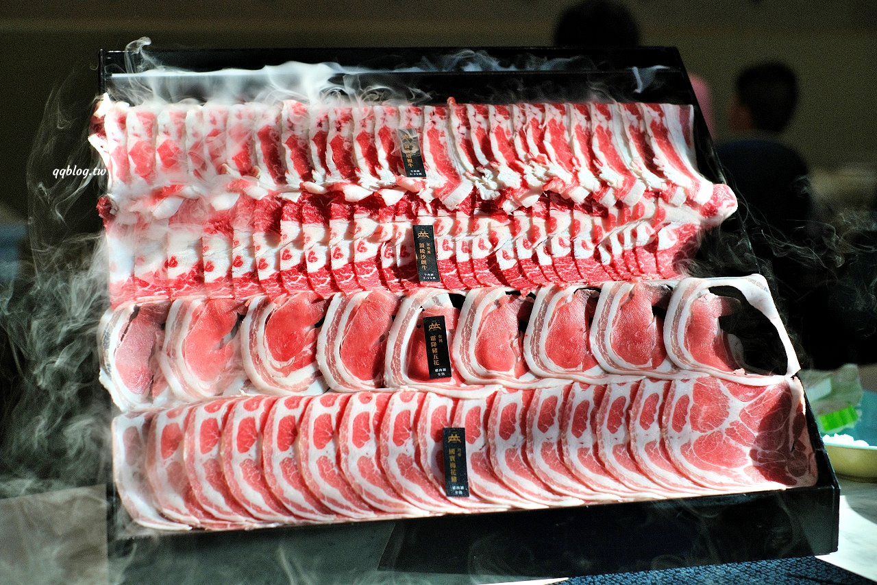 台中豐原︱嗑肉石鍋 豐原店．二代店新登場，蔬菜吧、飲料、冰淇淋、滷肉飯吃到飽，夜貓子吃鍋啦~ @QQ的懶骨頭