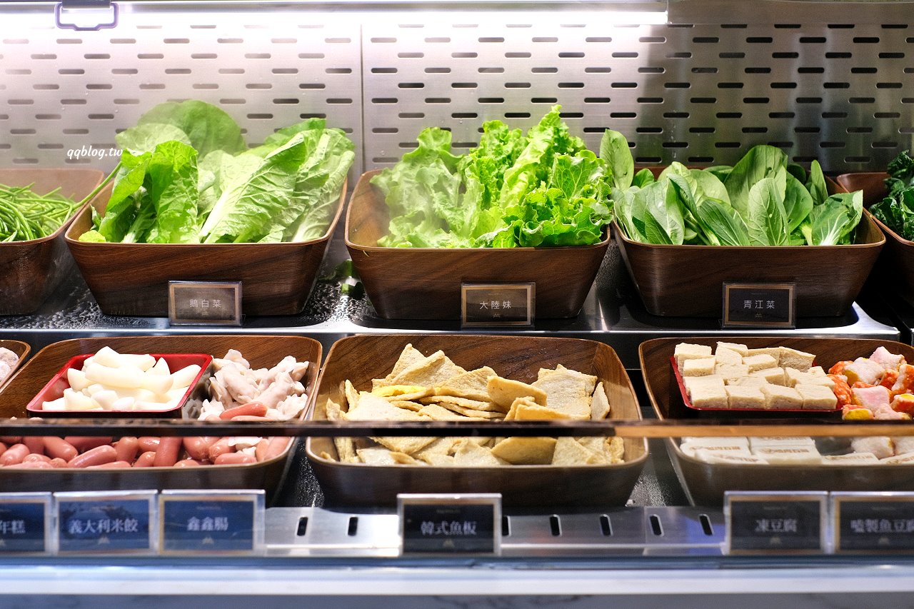 台中豐原︱嗑肉石鍋 豐原店．二代店新登場，蔬菜吧、飲料、冰淇淋、滷肉飯吃到飽，夜貓子吃鍋啦~ @QQ的懶骨頭