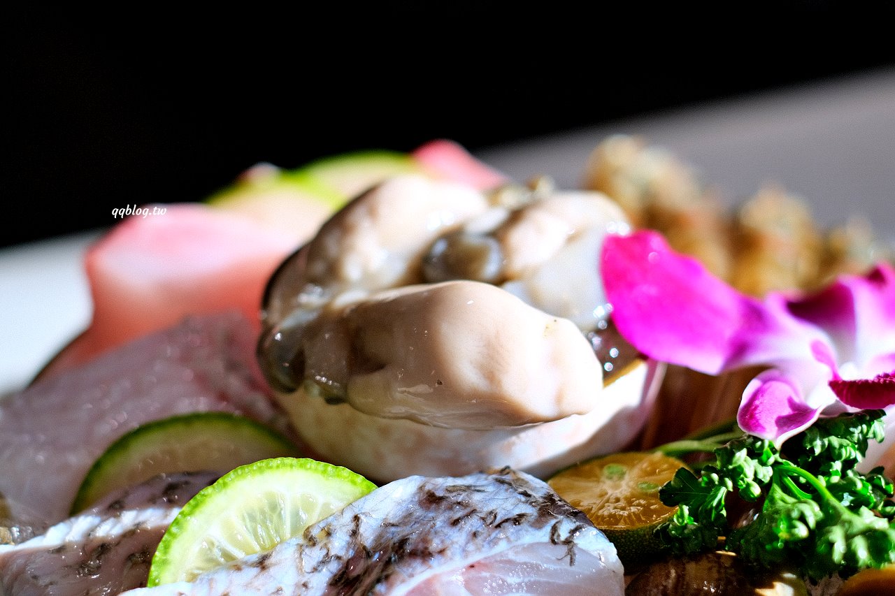 台中豐原︱嗑肉石鍋 豐原店．二代店新登場，蔬菜吧、飲料、冰淇淋、滷肉飯吃到飽，夜貓子吃鍋啦~ @QQ的懶骨頭