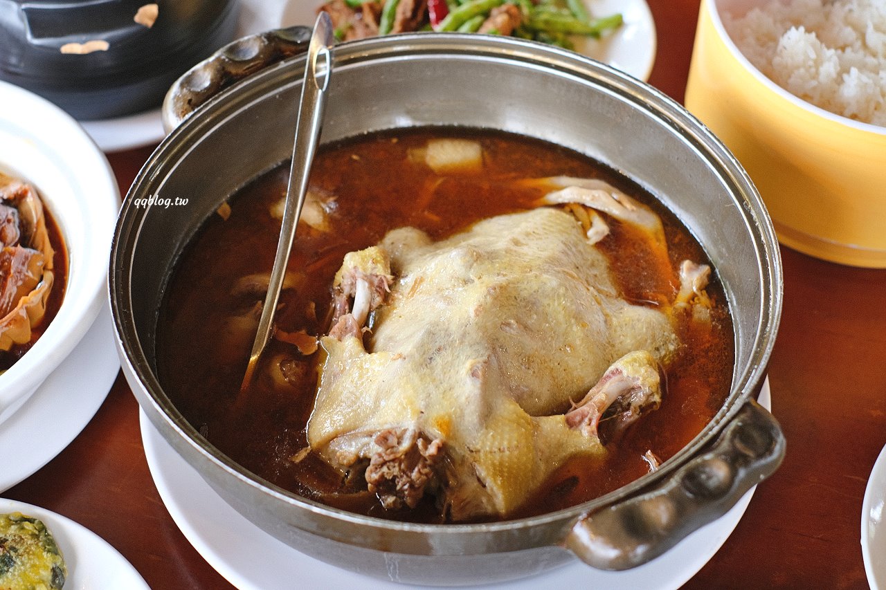 台中石岡︱仙塘跡農園餐廳．半山腰上的景觀農家餐廳，燜鴨、香煎豬肝招牌必點，品嚐客家菜的古早味料理 @QQ的懶骨頭