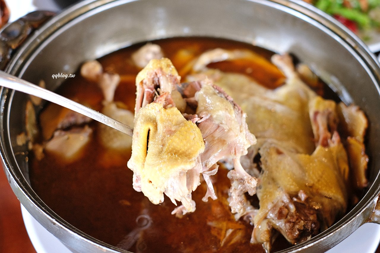 台中石岡︱仙塘跡農園餐廳．半山腰上的景觀農家餐廳，燜鴨、香煎豬肝招牌必點，品嚐客家菜的古早味料理 @QQ的懶骨頭