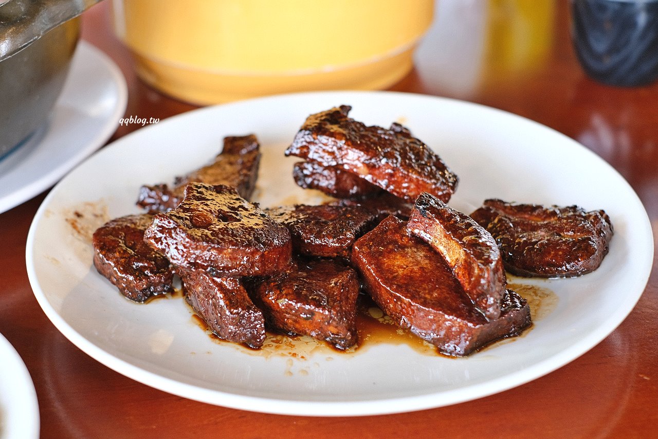 台中石岡︱仙塘跡農園餐廳．半山腰上的景觀農家餐廳，燜鴨、香煎豬肝招牌必點，品嚐客家菜的古早味料理 @QQ的懶骨頭