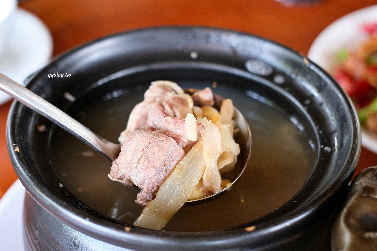 台中石岡︱仙塘跡農園餐廳．半山腰上的景觀農家餐廳，燜鴨、香煎豬肝招牌必點，品嚐客家菜的古早味料理 @QQ的懶骨頭