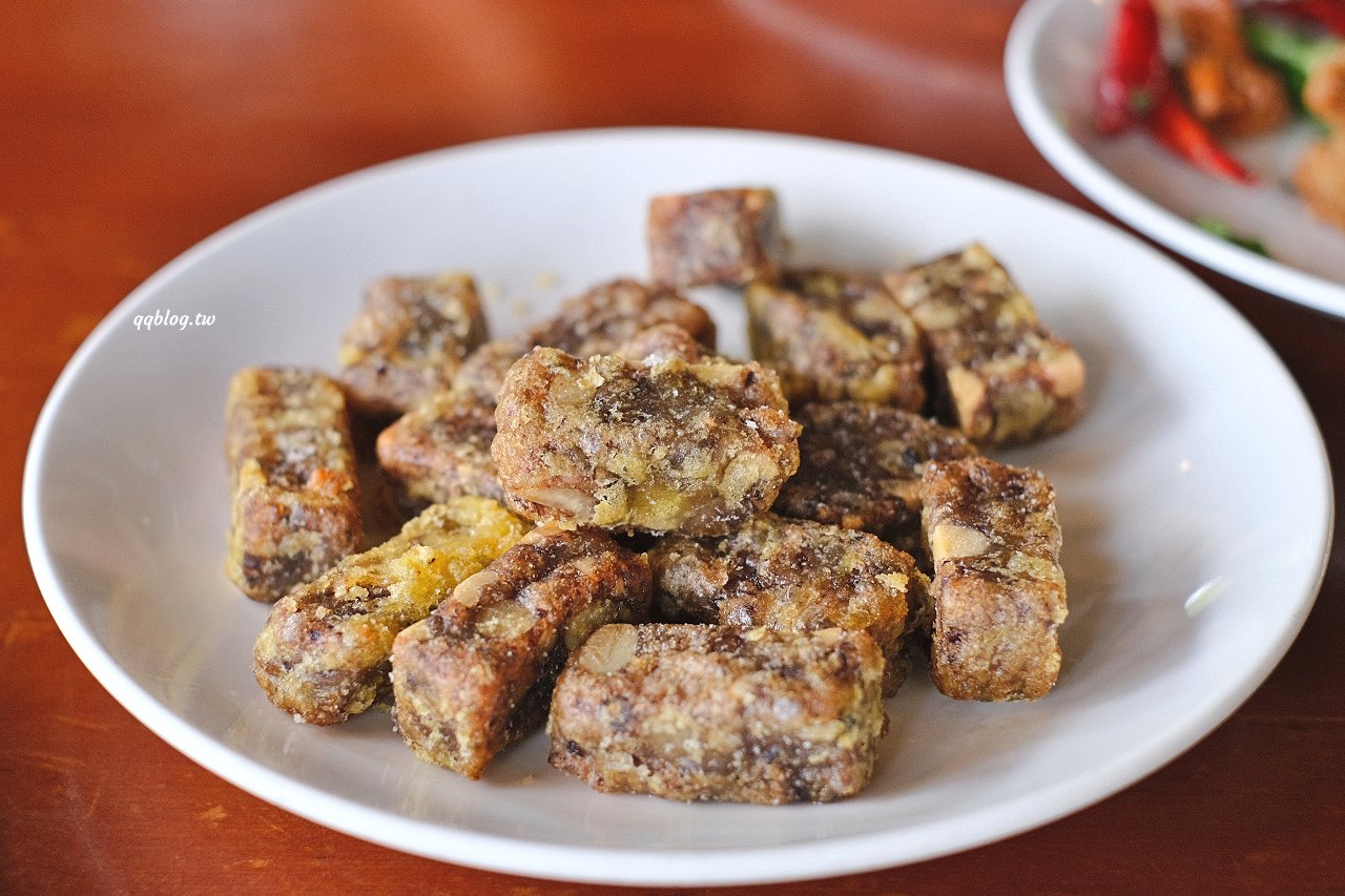 台中石岡︱仙塘跡農園餐廳．半山腰上的景觀農家餐廳，燜鴨、香煎豬肝招牌必點，品嚐客家菜的古早味料理 @QQ的懶骨頭