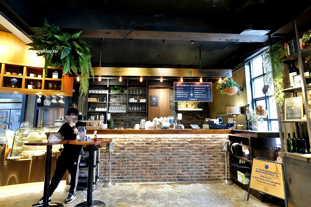 台中西區︱hecho 做咖啡 二店．勤美商圈巷弄內有質感餐館，餐點有水準好吃 @QQ的懶骨頭
